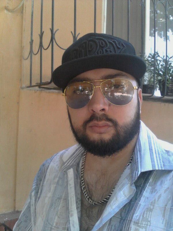  ,   Martin, 40 ,   ,   , c 