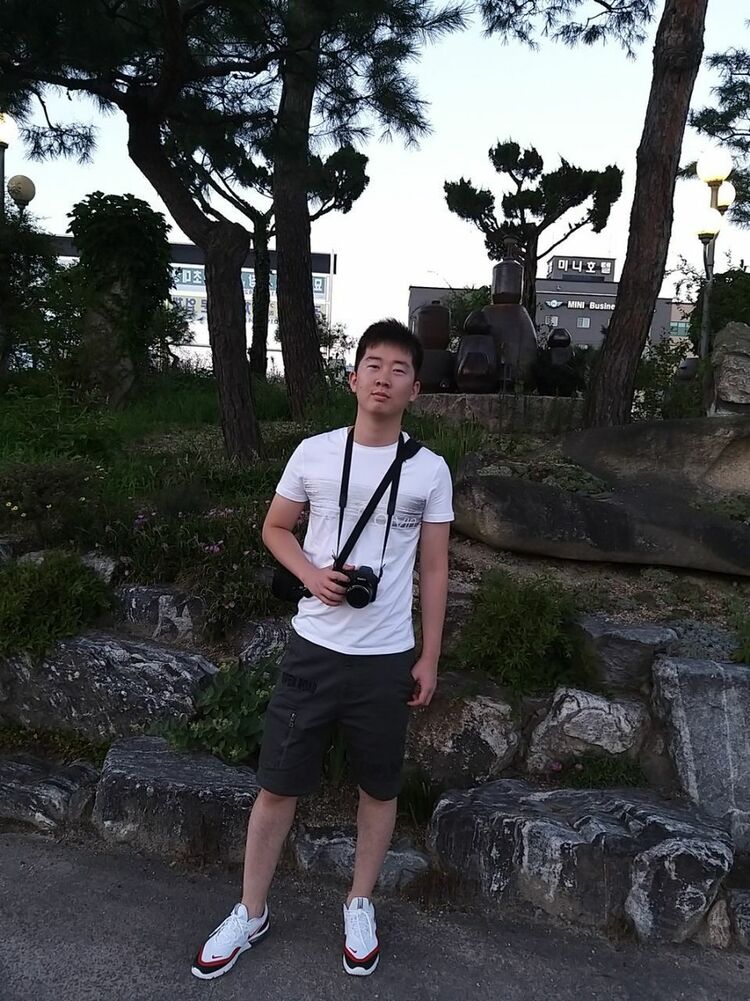  18579838  Santa, 27 ,    