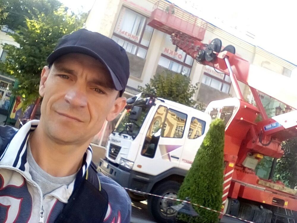  10459618  , 47 ,    