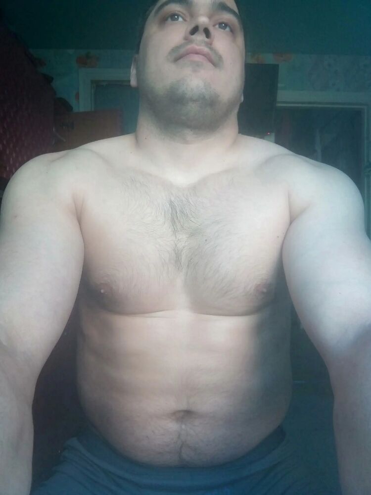  36143138  Alexander, 32 ,    