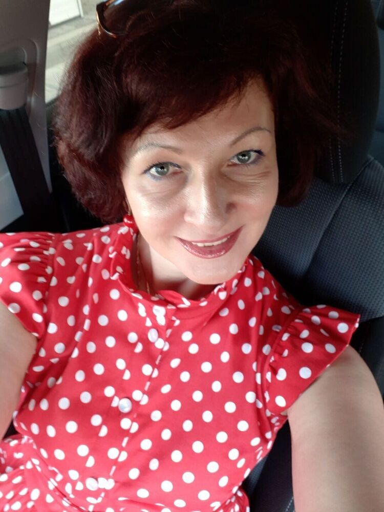  49174918  Julia, 56 ,    