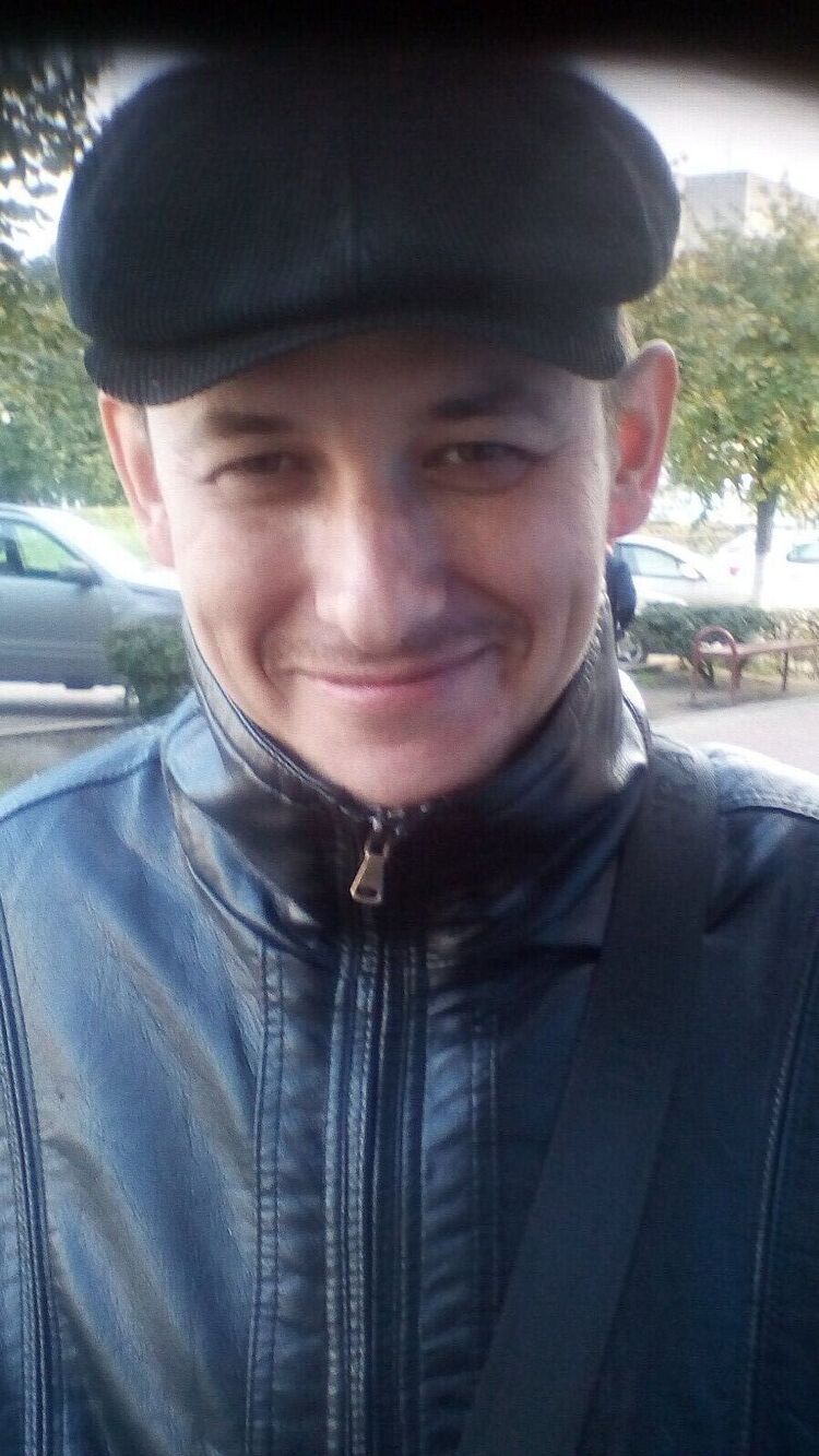  37881878  Alexey, 42 ,     