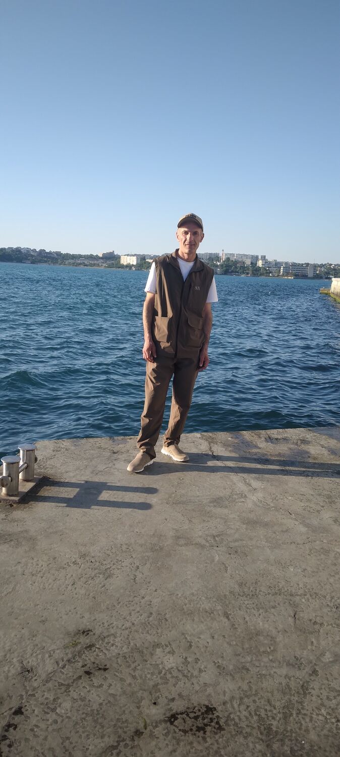  ,   Artur, 47 ,   c , 