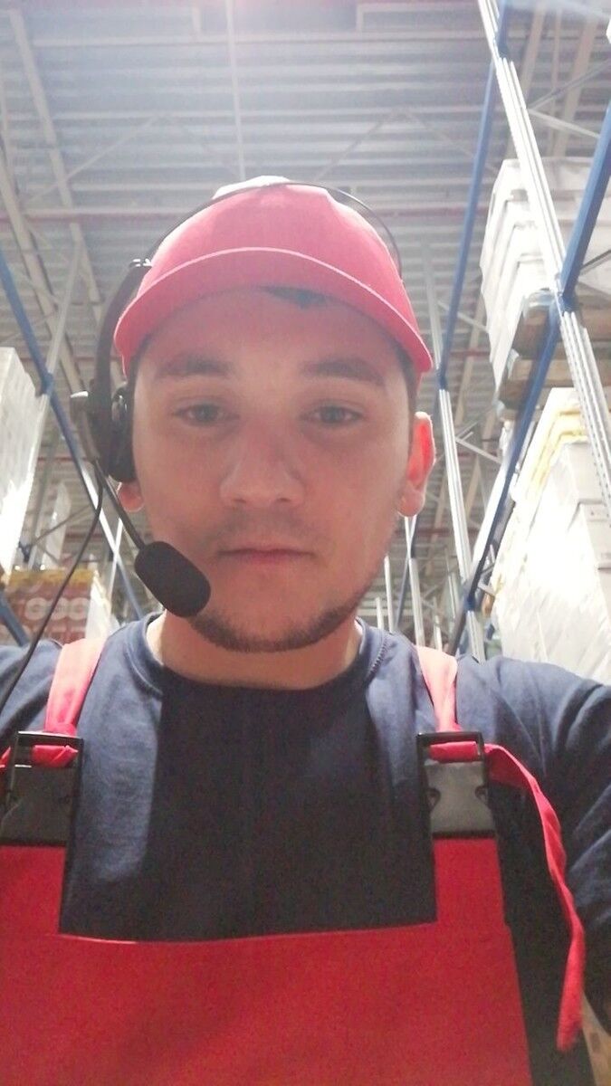  18886398  Oleg, 34 ,    
