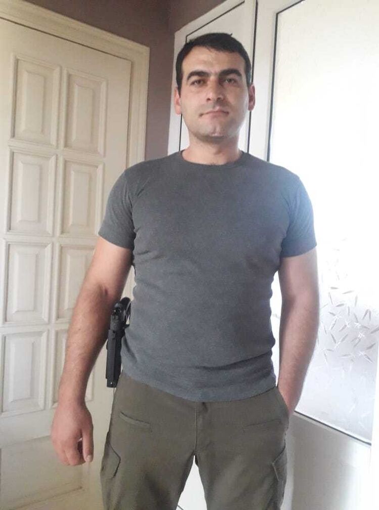  17067378  Vazha, 37 ,    