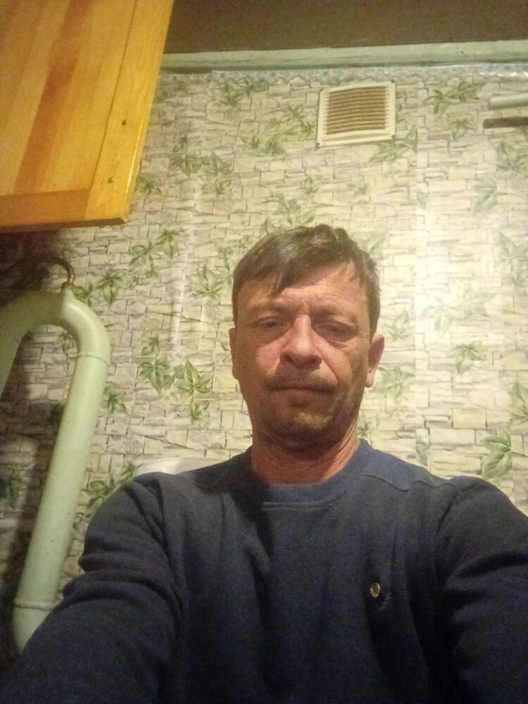  46205348  , 42 ,    