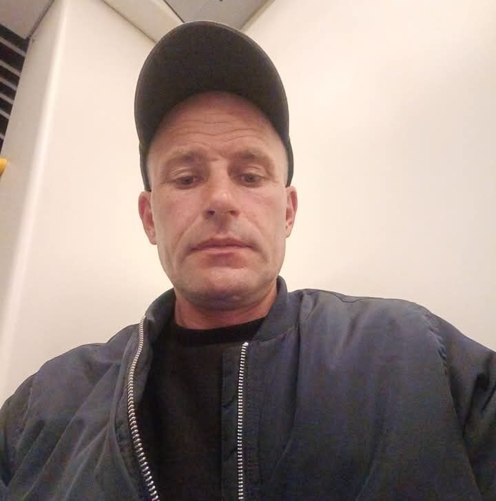  Warszawa,   , 40 ,   ,   , c 