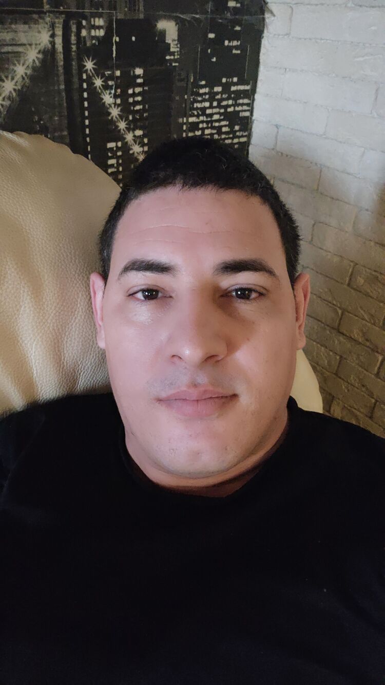  49832688  Roly, 36 ,    