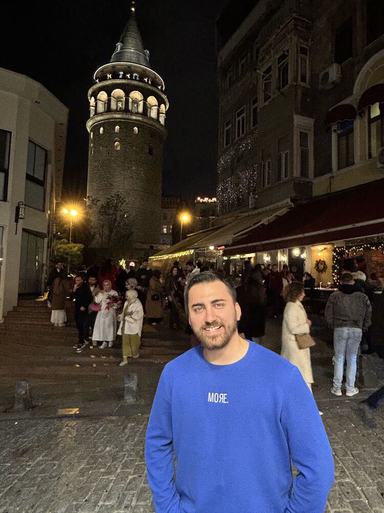  48503958  Ferhat, 32 ,    