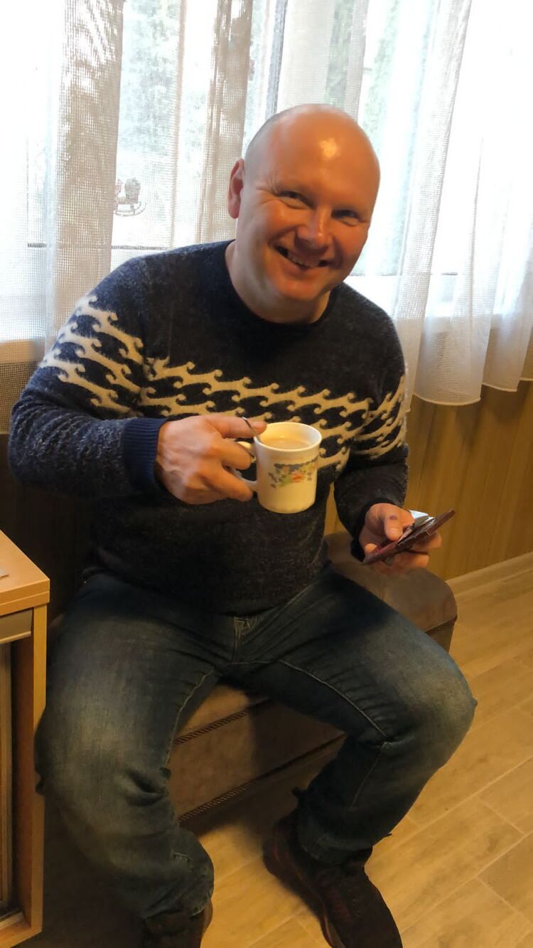  44194028  Oleg, 48 ,    