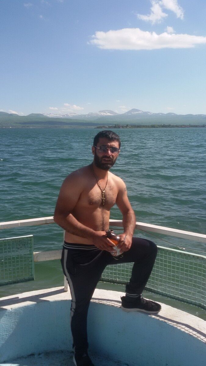  ,   ARTYOM, 36 ,   ,   , c 
