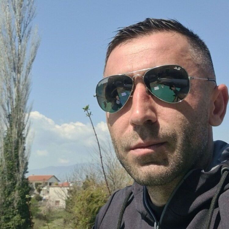  22748408  Giannis, 41 ,    Edessa