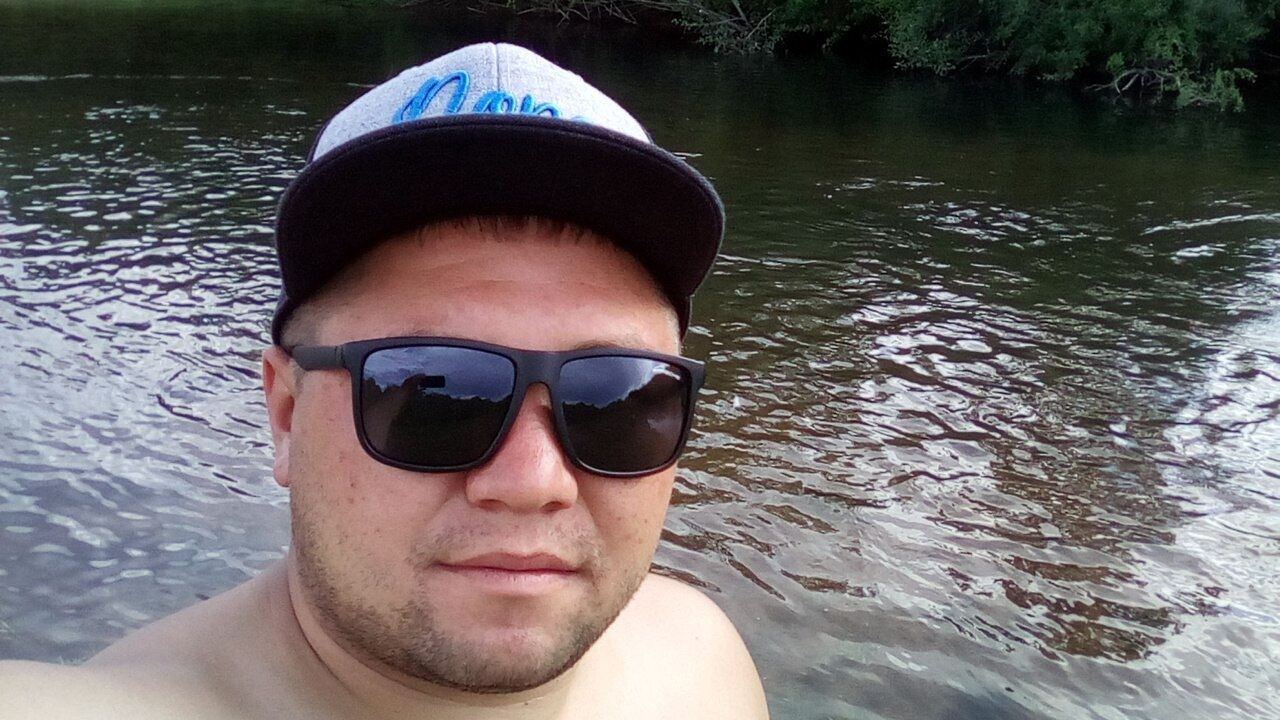  29833608  Leonid, 31 ,    