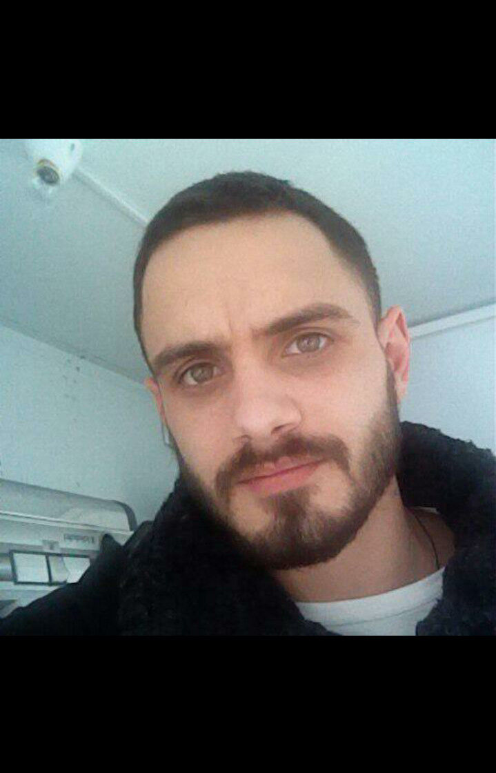  11473468  Konstantin, 32 ,    