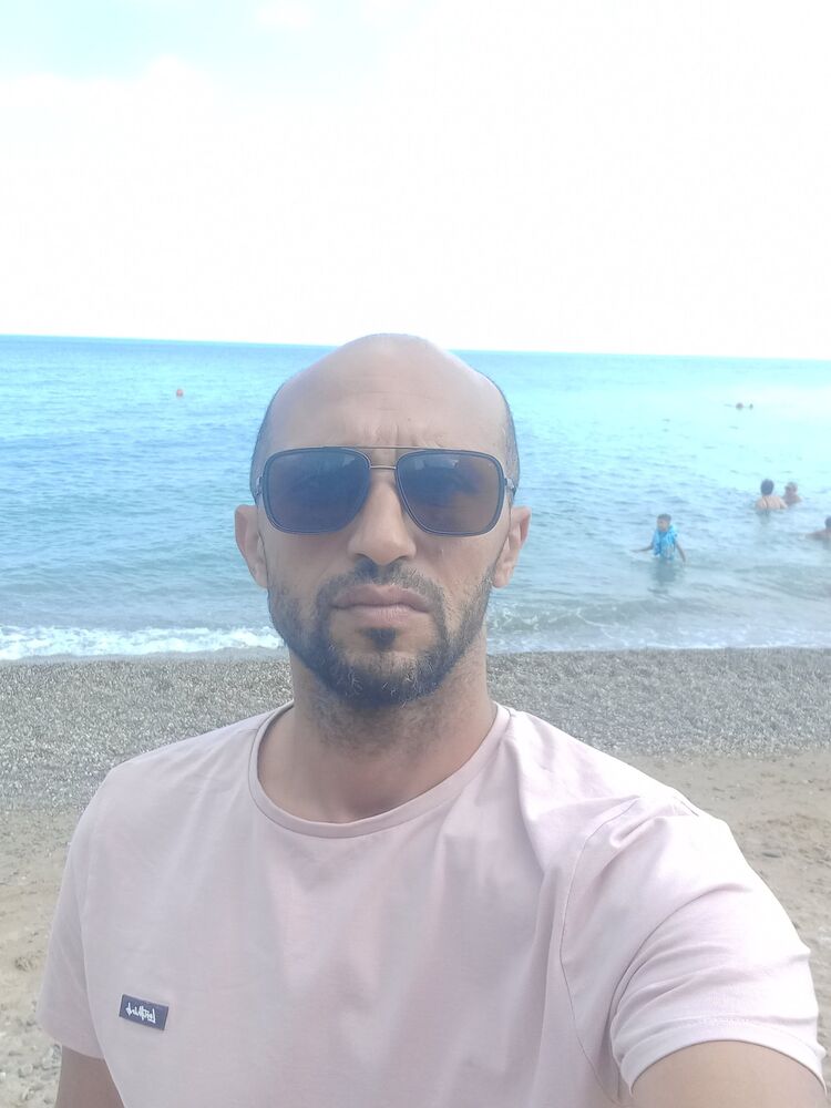  43063848  Abdalla, 48 ,    