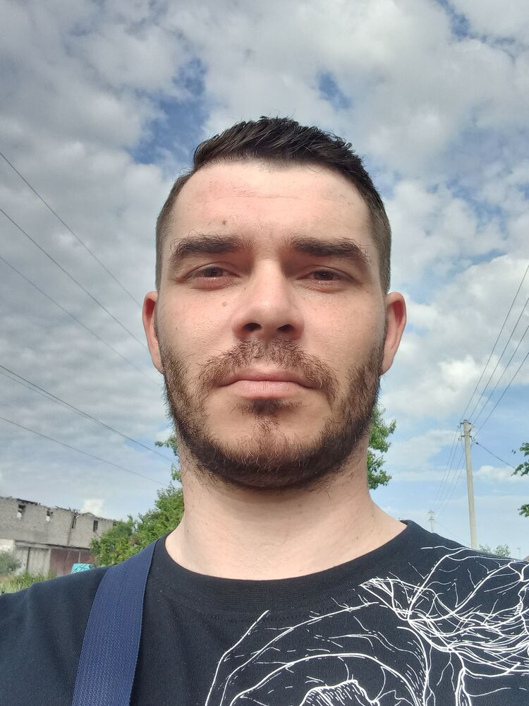  ,   Denis, 32 ,   ,   , c 