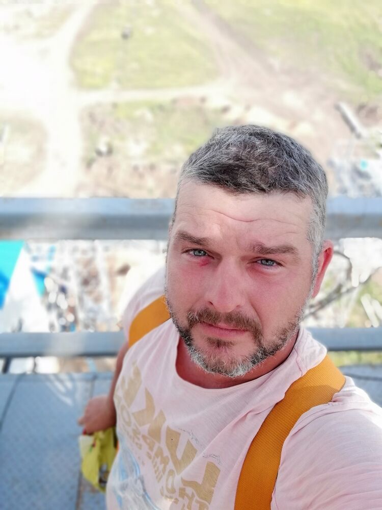  36781558  Anton, 40 ,    