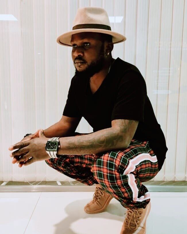  28596858  Patrick, 39 ,    