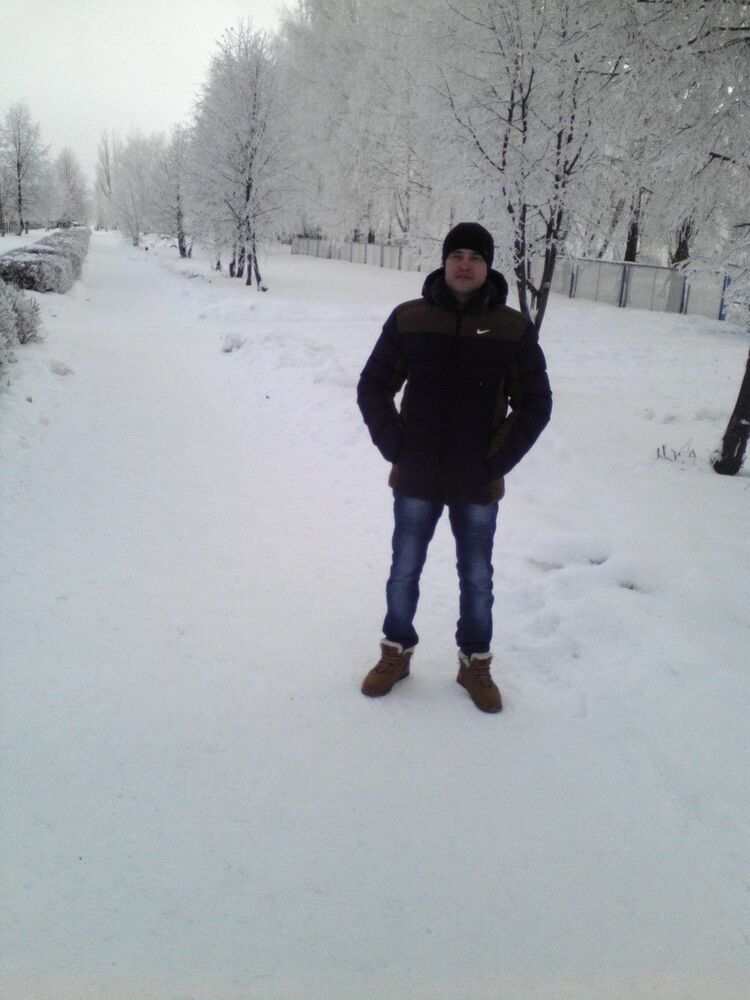  ,   Albert, 44 ,   ,   , c 