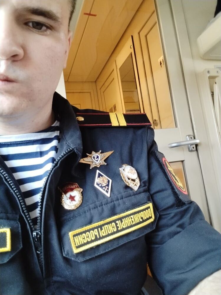  47517048  , 22 ,    