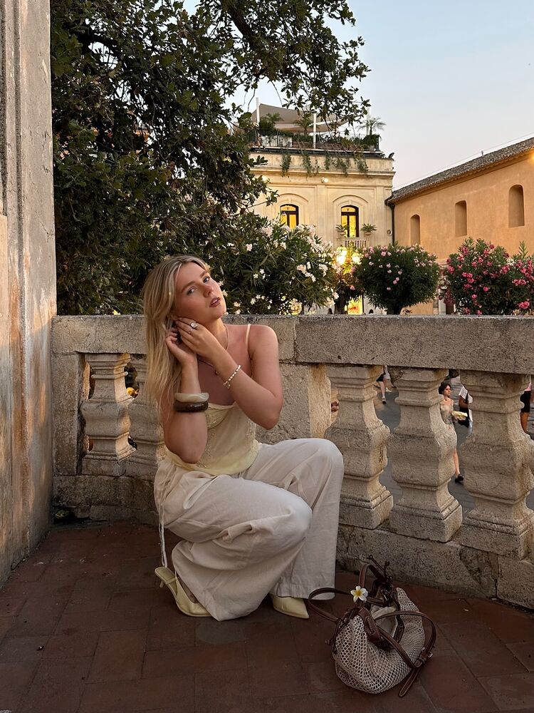  1er Arrondissement,   , 28 ,   ,   