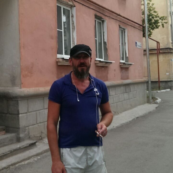  10379428  , 51 ,    