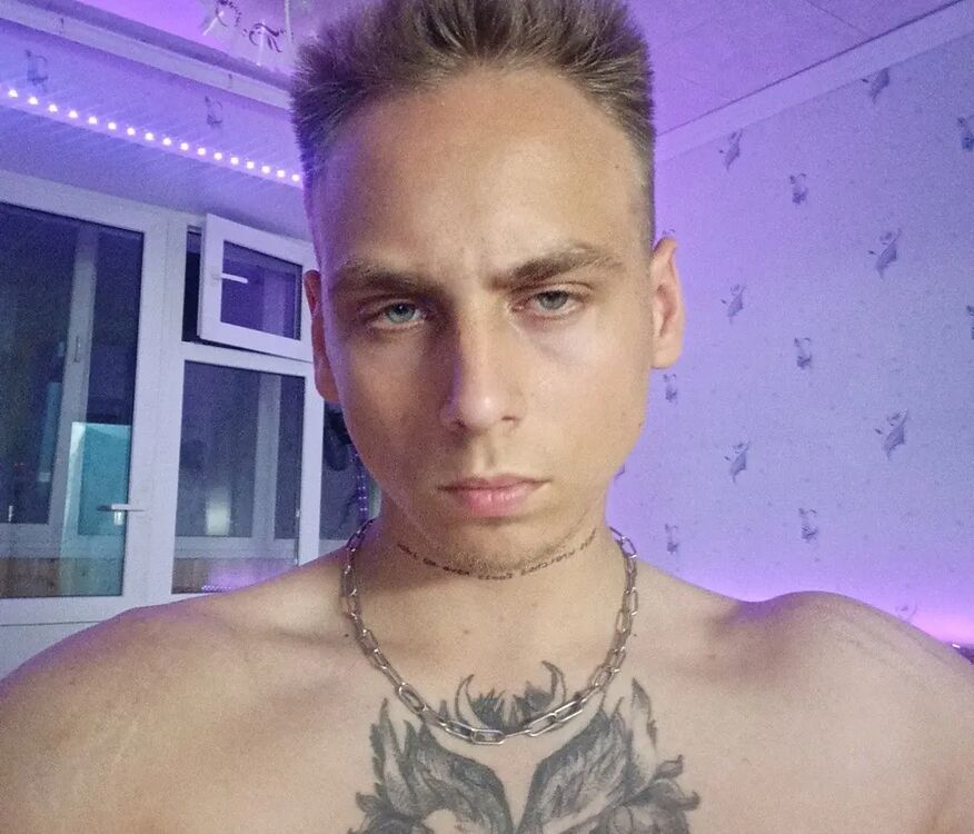  54661598  Alexander, 24 ,    -