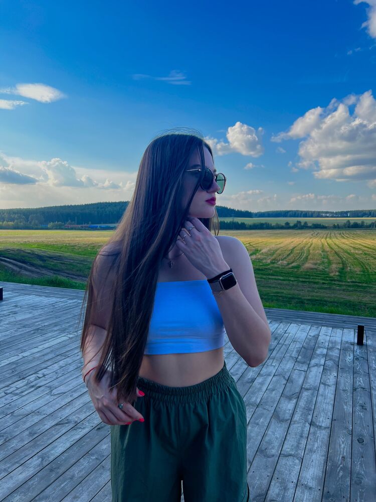  53048558  Vika, 24 ,    
