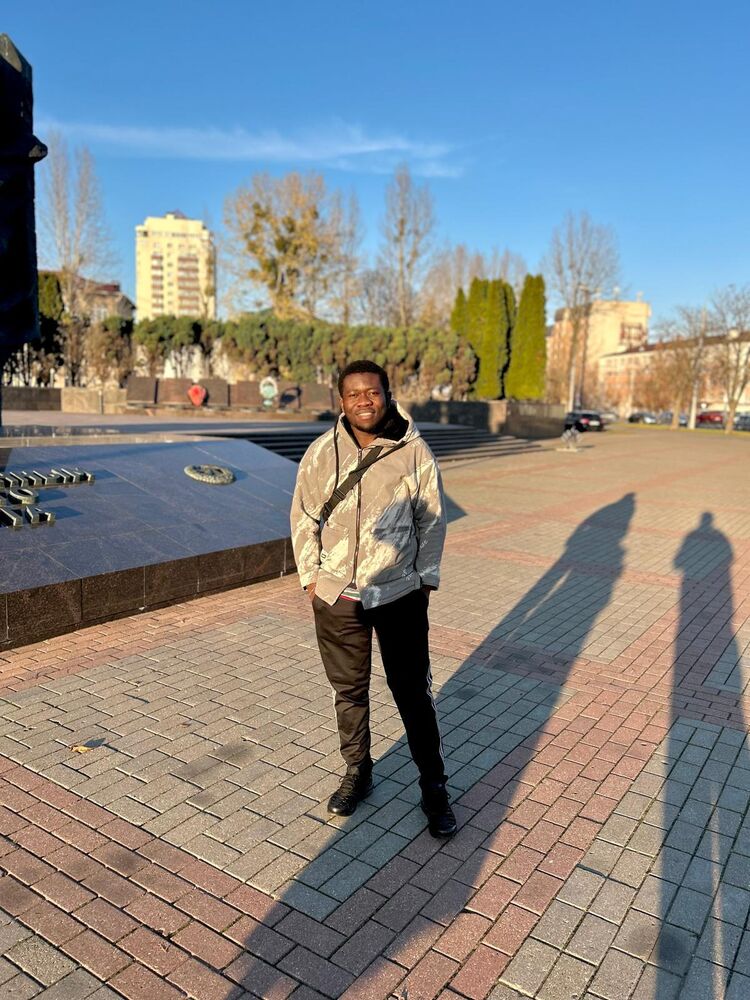  54539238  Charon, 27 ,    