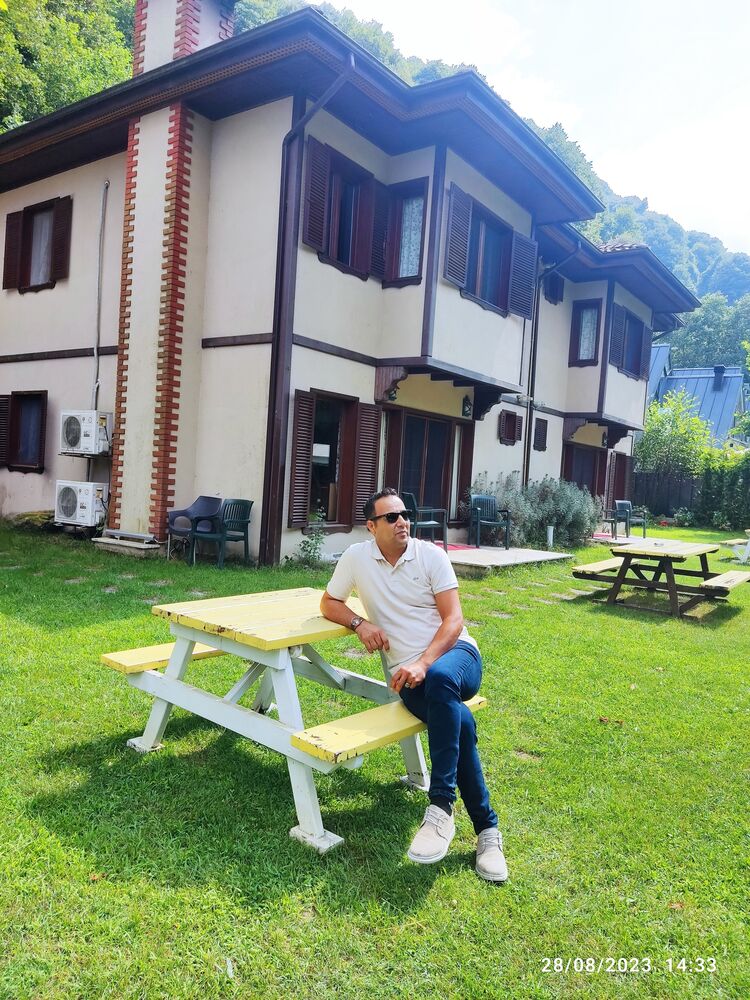  ,   Kadir, 37 ,   ,   