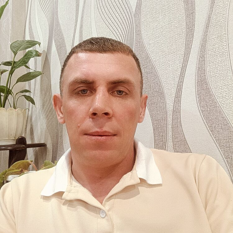  48100418  , 32 ,    