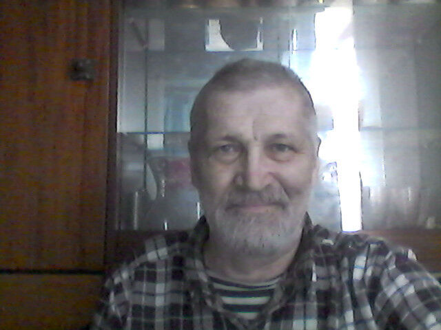  9333238  Gena, 68 ,    