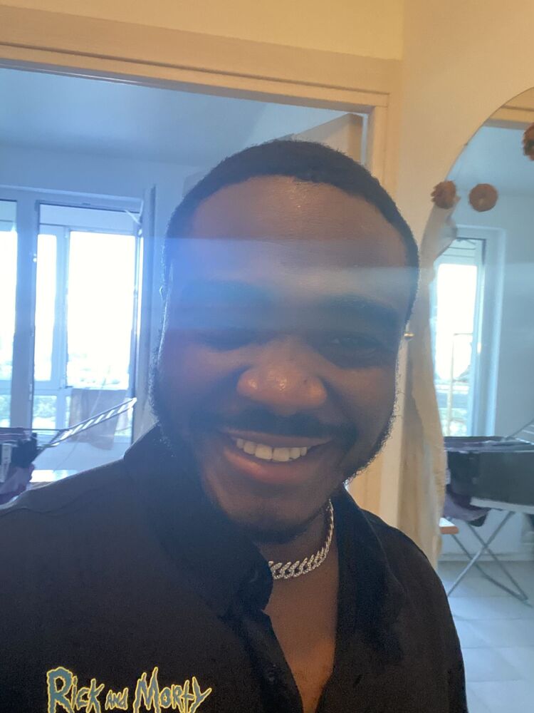  30412638  , 28 ,    
