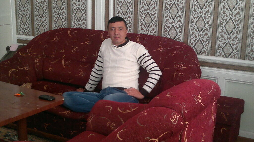  35900848  Dima, 43 ,    