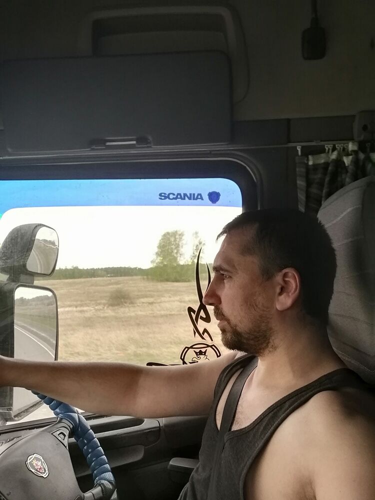  20494968  Evgen, 43 ,    