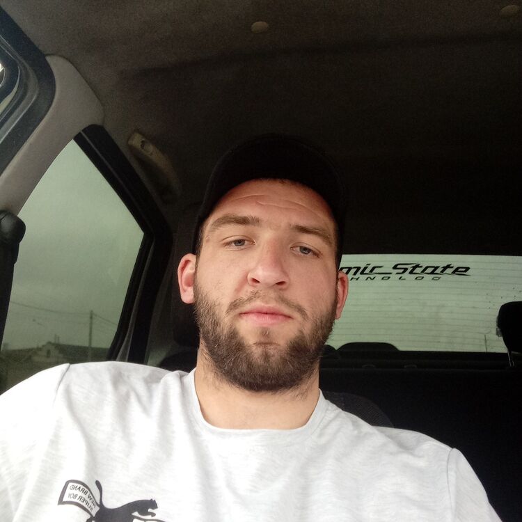  22786938  Ruslan, 30 ,    