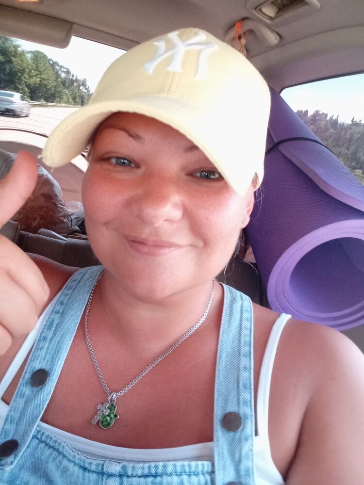  ,   Mari, 43 ,   c 