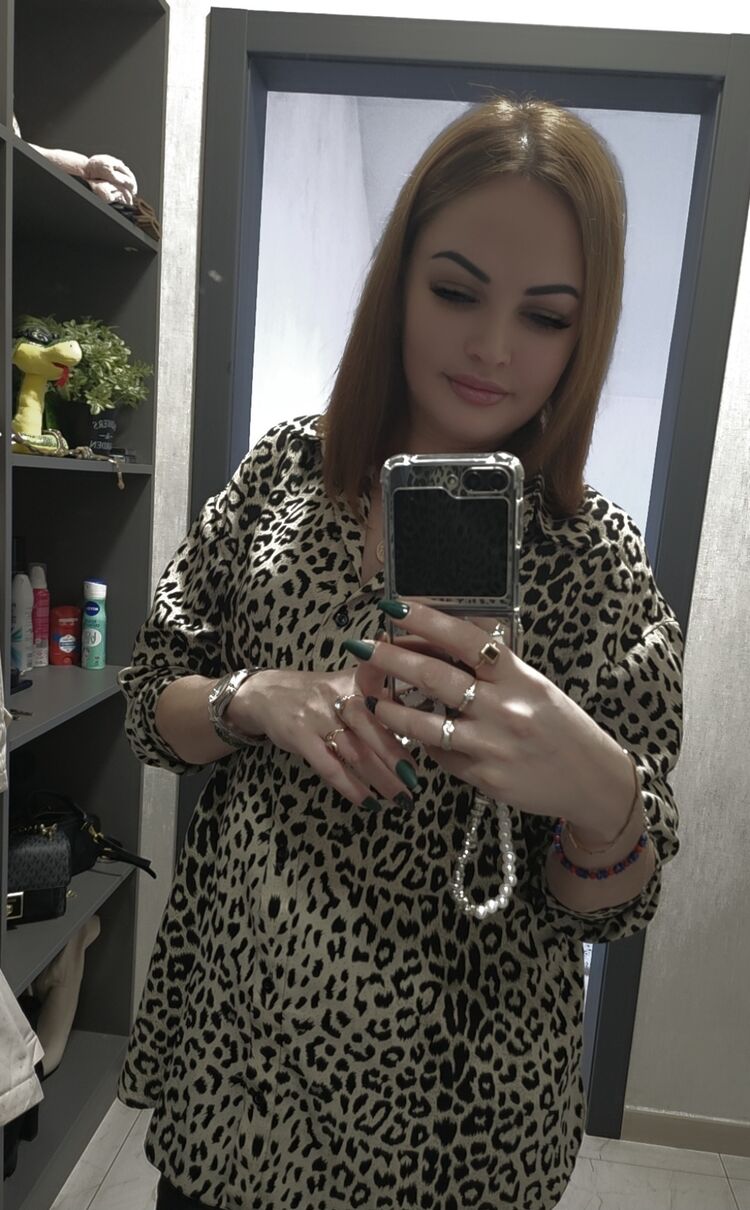  48837338  , 33 ,    