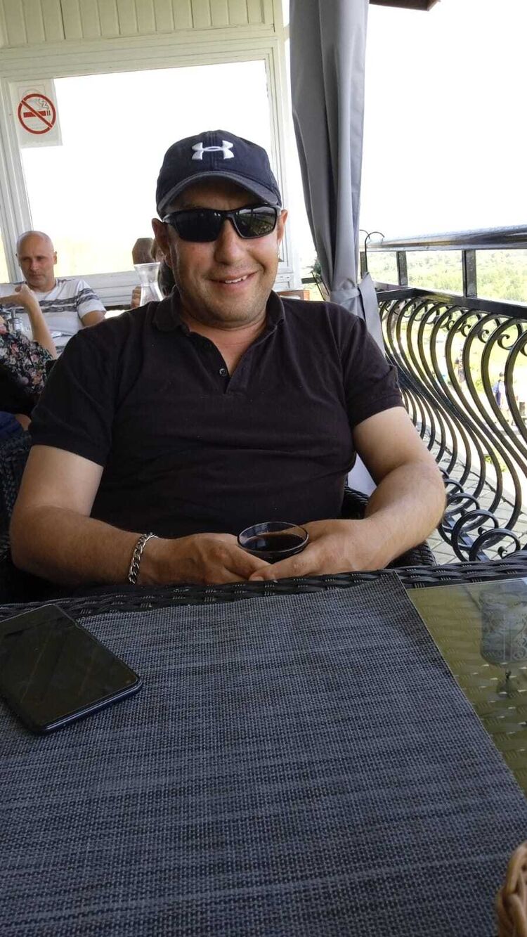  38734978  Orhan, 42 ,    