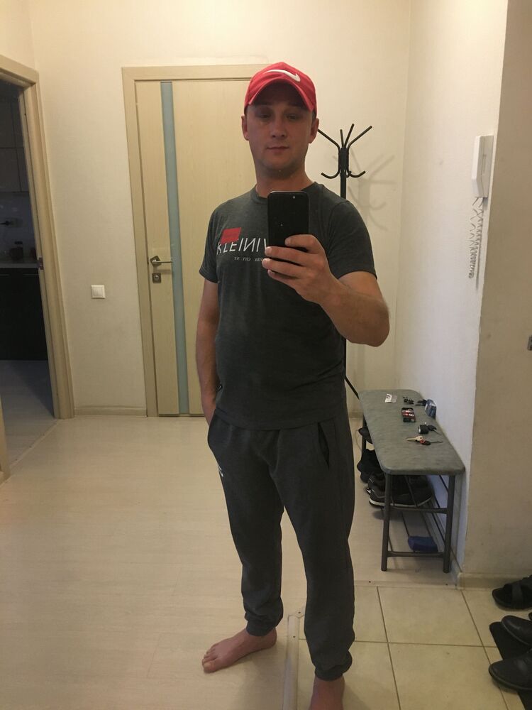  31979508  , 37 ,    