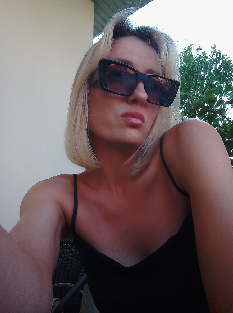  47609058  Karina, 45 ,     