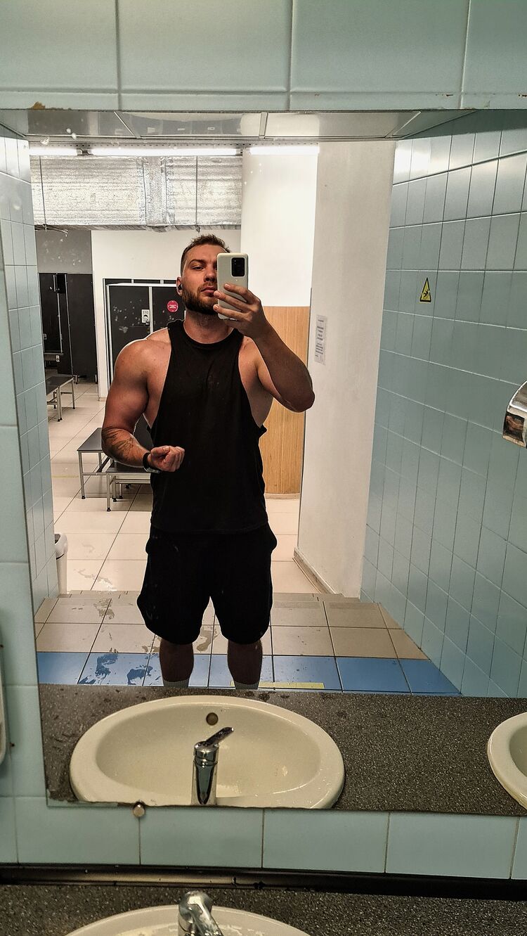  -,   , 33 ,  