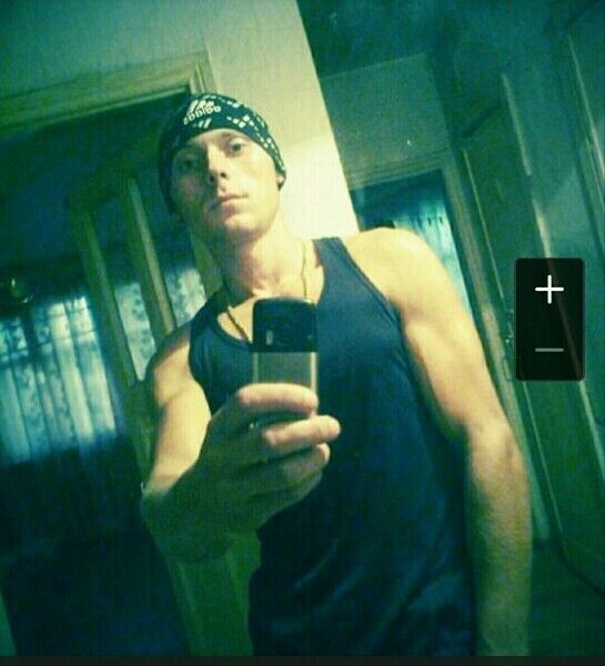  22984948  , 35 ,    