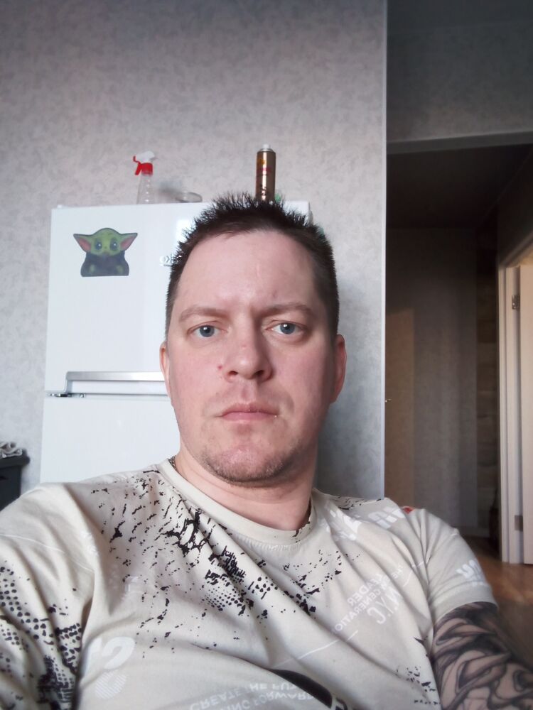  ,   Dzhon, 37 ,   ,   
