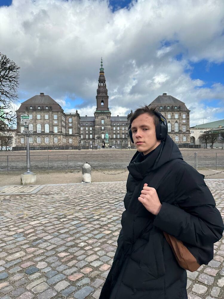 ���� 42455698 ����� ���������, 19 ���, ���� ���������� � �����-����������