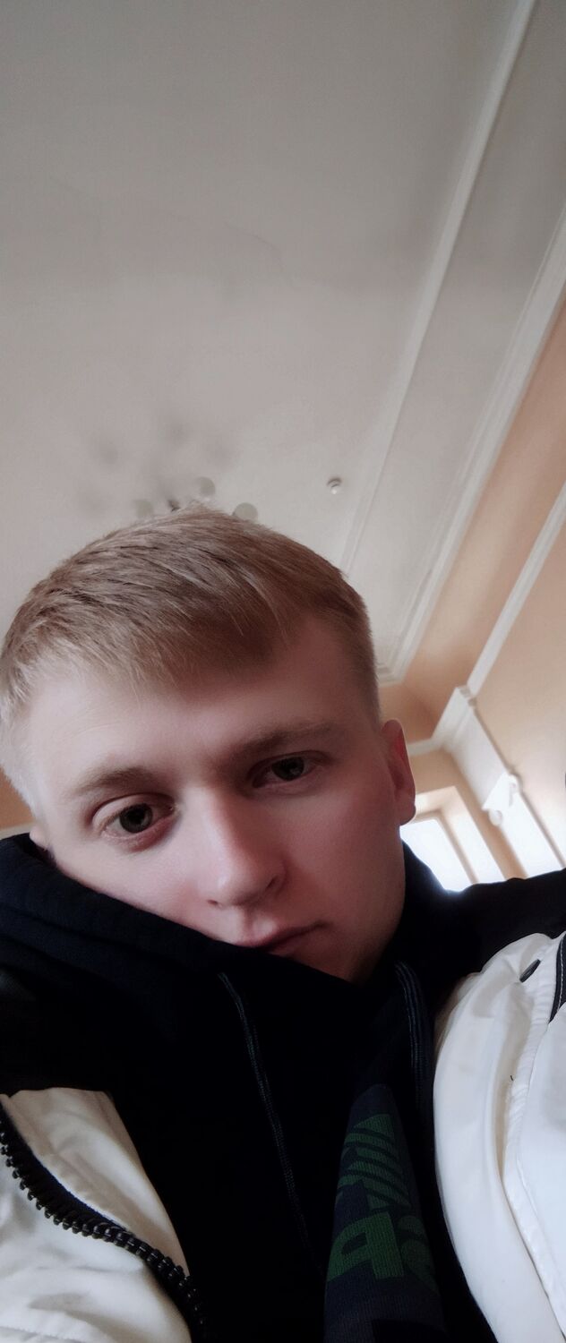  40058528  Alexander, 25 ,    --