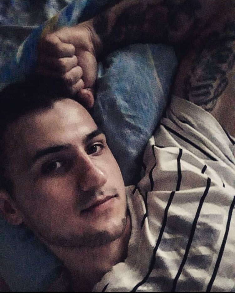  44683058  , 33 ,    