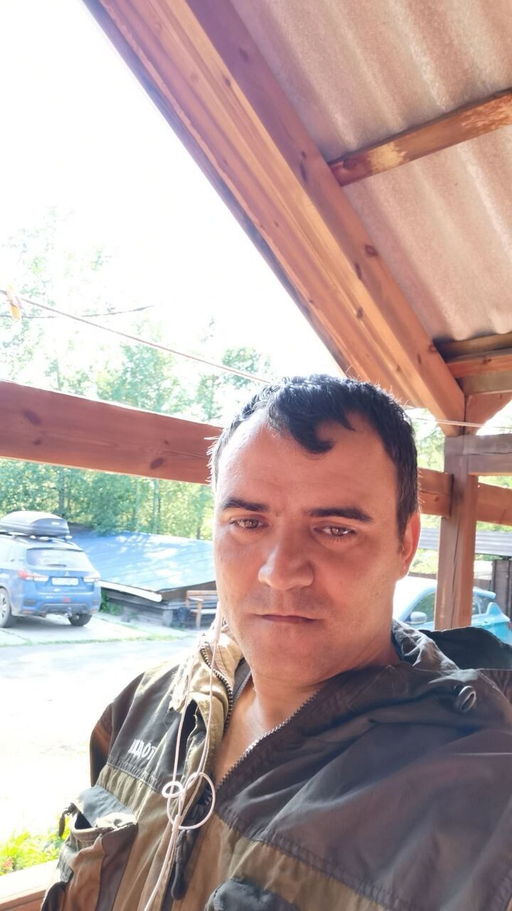  ,   Kiss, 42 ,   ,   , c , 