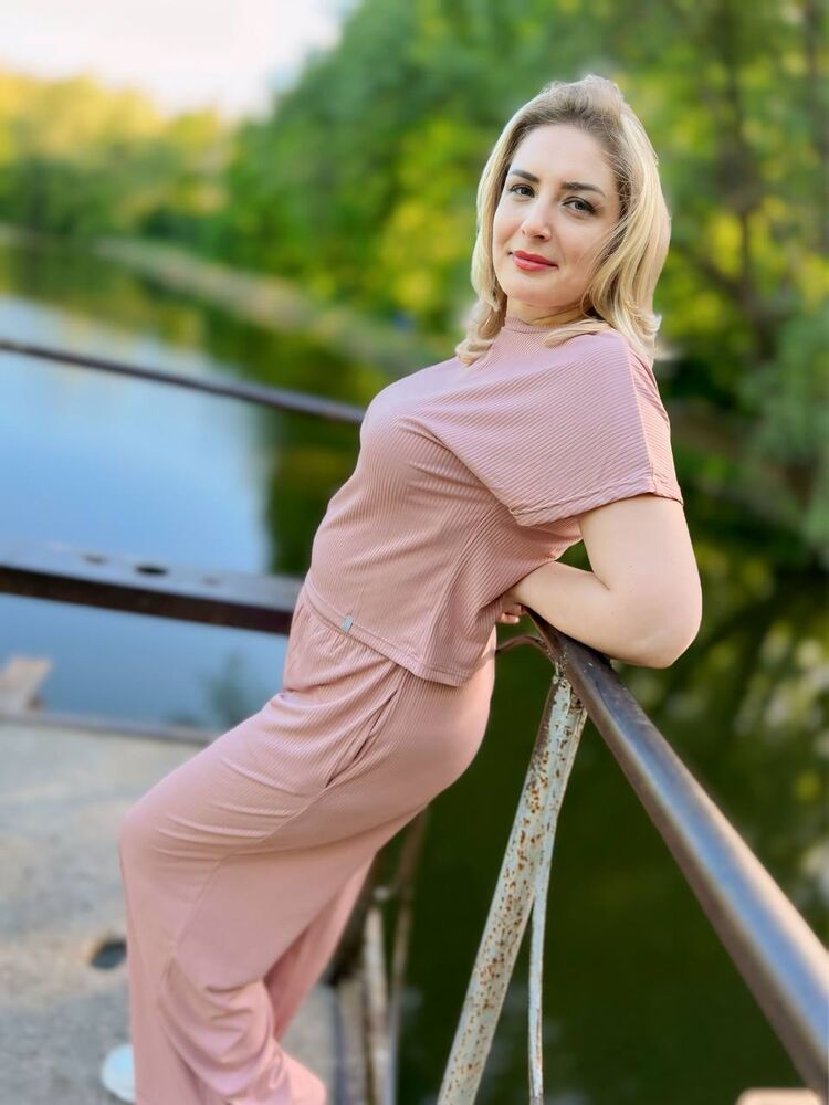  42936588  Natalia, 39 ,    