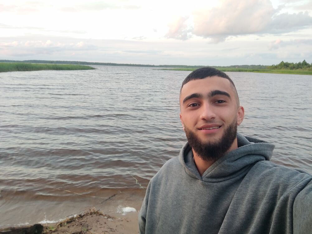 45396338  Omar, 25 ,    